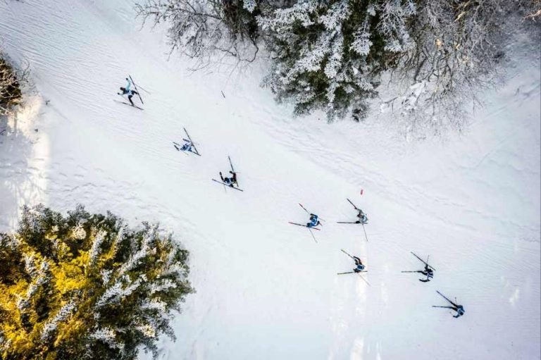Vue aérienne des participants à la Tranju'